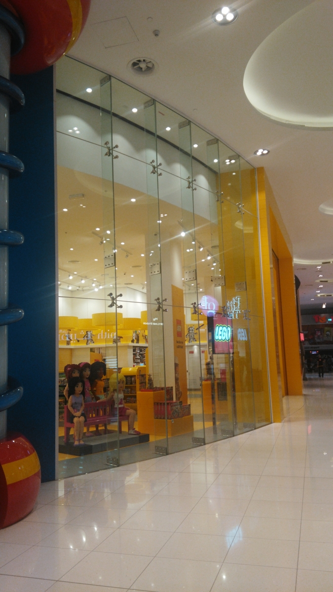 Lego Store Dubai Mall Alpha Plus Trading Llc